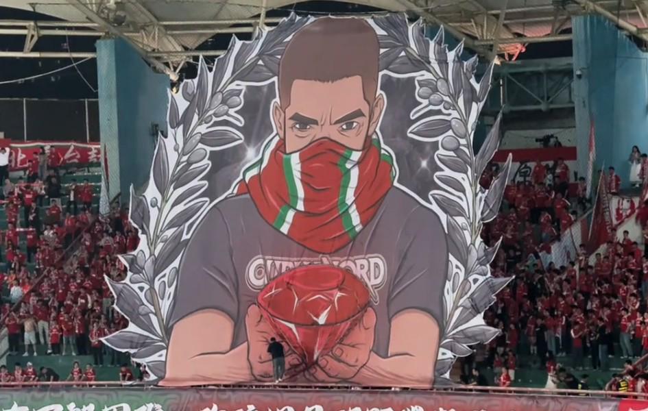 蓝鲸体育app下载-河南对申花Tifo:纵有万般困难,你依旧是那颗璀璨耀眼的珍宝